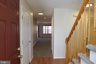 166 Hampshire Dr in Sellersville, PA - Building Photo - Building Photo