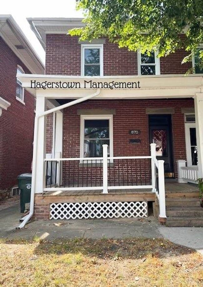 property at 870 Mulberry Ave