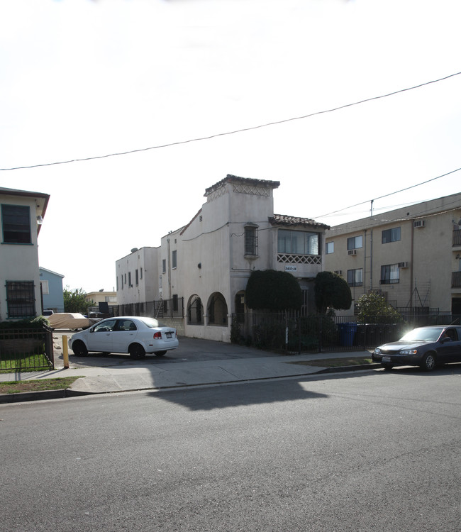 5410 La Mirad Ave in Los Angeles, CA - Building Photo - Building Photo