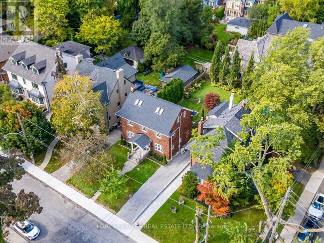 170 Strathallan Blvd in Toronto, ON - Building Photo - Building Photo