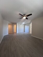8455 W Sahara Ave in Las Vegas, NV - Building Photo - Building Photo