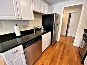 215 Massachusetts Ave, Unit 47 in Arlington, MA - Building Photo - Building Photo