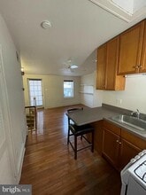 2211 Pine St in Philadelphia, PA - Building Photo - Building Photo