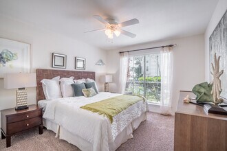 Village by the Sea in Galveston, TX - Foto de edificio - Interior Photo