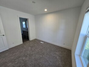 203 Spruce Ln in Mankato, MN - Building Photo - Building Photo