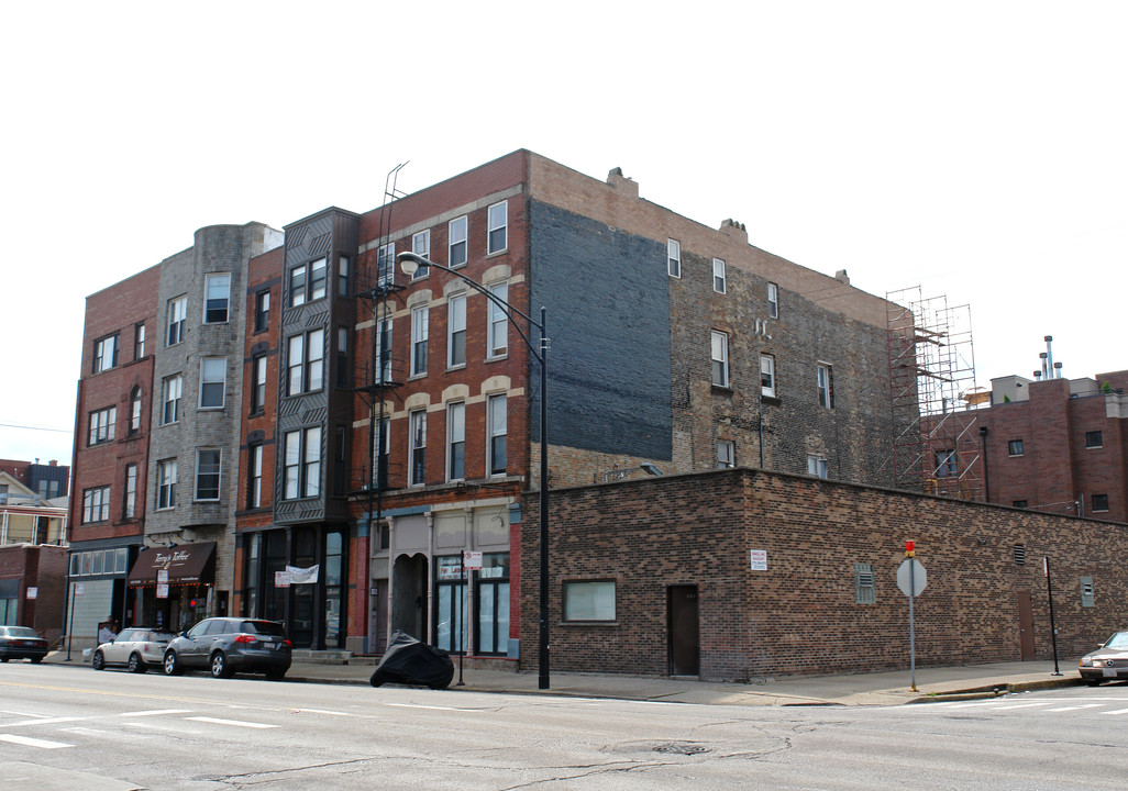 1123 W Grand Ave in Chicago, IL - Foto de edificio