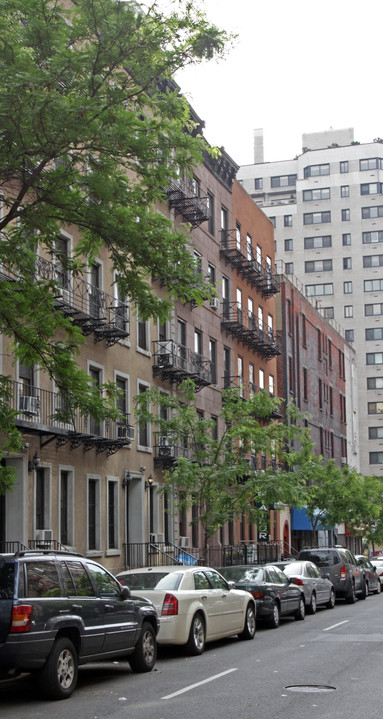 347 East 51st Street in New York, NY - Foto de edificio