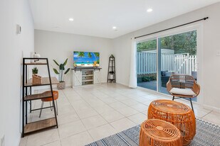 428 Reneau Way in Herndon, VA - Building Photo