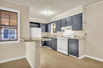 247 Grove St in West Point, MS - Building Photo - Building Photo
