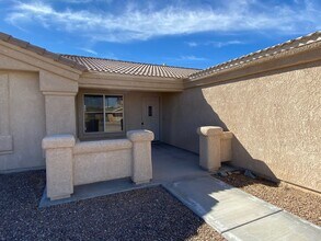 2380 Palisades Dr in Lake Havasu City, AZ - Building Photo - Building Photo