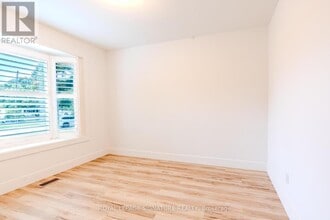 41 Windsor Dr in Ajax, ON - Building Photo - Building Photo