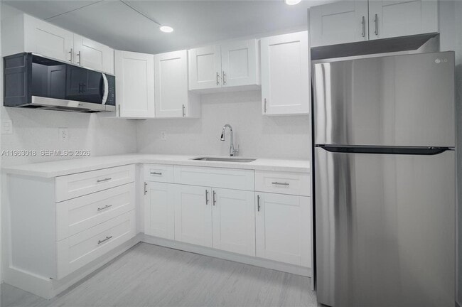 595 NW 139th Terrace in North Miami, FL - Building Photo - Building Photo