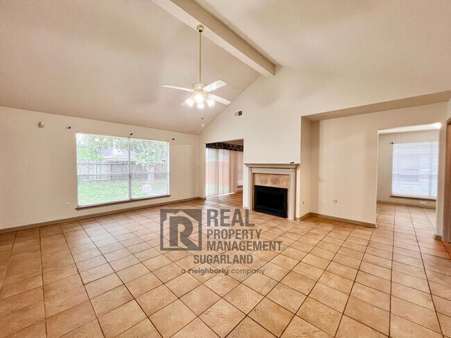 1405 Manor Dr in Rosenberg, TX - Building Photo - Building Photo