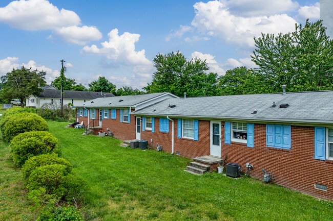 Lincoln Grove Apartments in Greensboro, NC - Building Photo - Building Photo