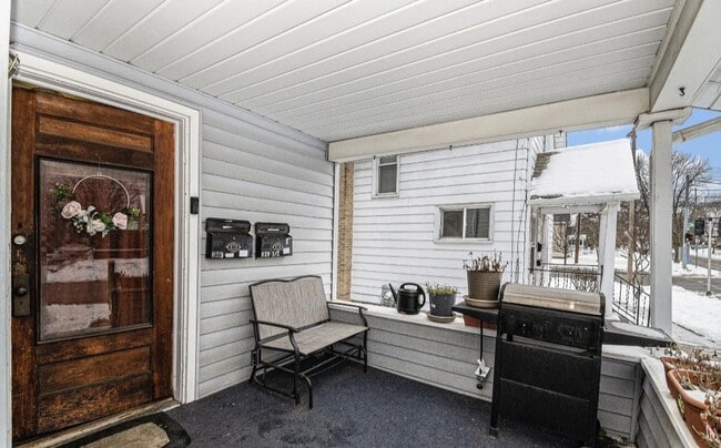 829 N Walnut St, Unit 1 in Lansing, MI - Building Photo - Building Photo