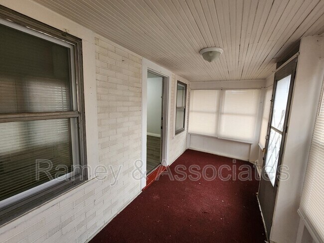 1490 Clara Ave in Louisville, KY - Building Photo - Building Photo