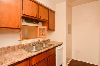 665 W Wrightwood Ave in Chicago, IL - Building Photo - Building Photo