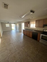 210 W Genie St in Chalmette, LA - Building Photo - Building Photo