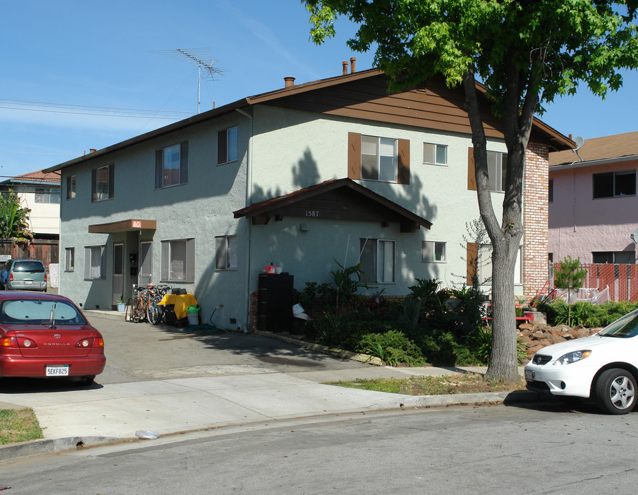 1587 Quebec Ct in Sunnyvale, CA - Foto de edificio