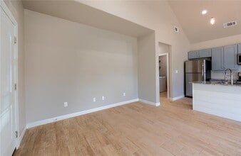 813 Vly Oaks Ln in Centerton, AR - Building Photo - Building Photo