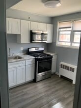 6254 Everett Ave in Philadelphia, PA - Building Photo - Building Photo