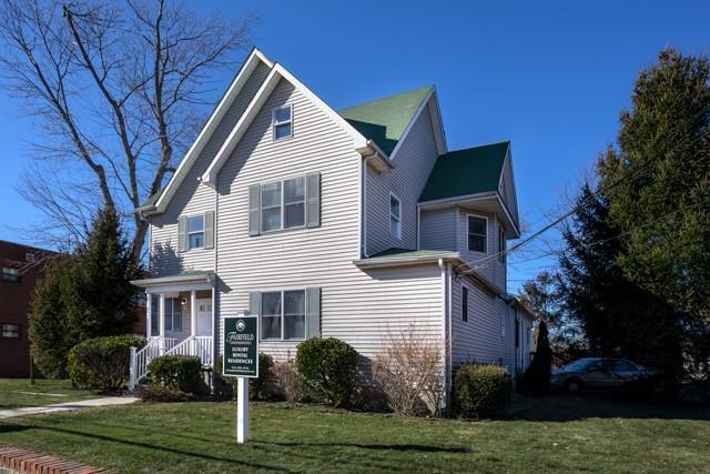 689 Conklin St in Farmingdale, NY - Building Photo