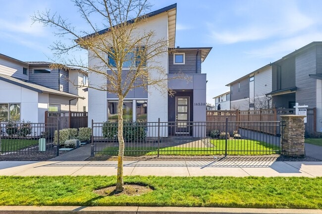 16536 SE Pleasant Vly Pkwy in Happy Valley, OR - Building Photo - Building Photo