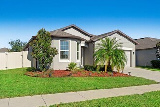 12653 Palapa Loop in Spring Hill, FL - Building Photo - Building Photo