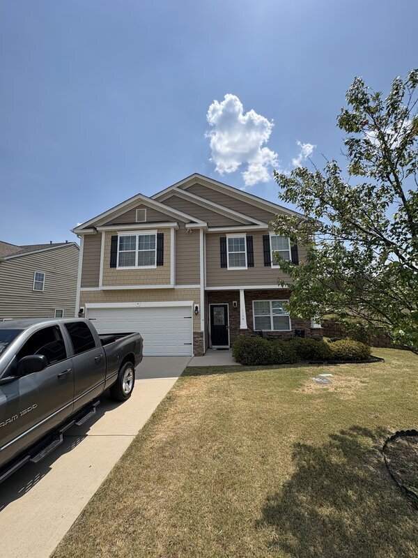 property at 1174 Primrose Dr
