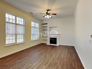 406 Glencrest Dr in Stanley, NC - Building Photo - Building Photo