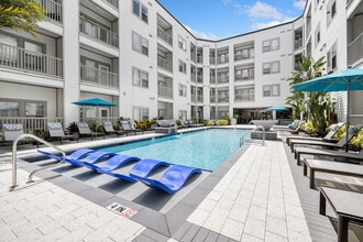 SoBA Apartments in Jacksonville, FL - Foto de edificio - Building Photo