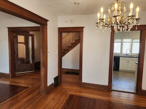 104 E Washington St in Yorkville, IL - Building Photo - Building Photo
