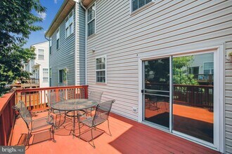 8438 Hallie Rose St in Alexandria, VA - Building Photo - Building Photo