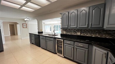 8625 Vista Shores Ct in Orlando, FL - Building Photo - Building Photo