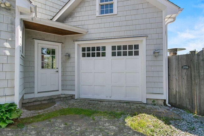 40 Eastlawn St in Fairfield, CT - Building Photo - Building Photo
