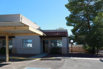 3737-3745 E Lee St in Tucson, AZ - Foto de edificio - Building Photo