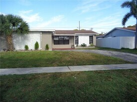 9571 Sunset Strip in Sunrise, FL - Building Photo