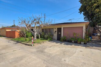 Richfield Apartments in Paramount, CA - Building Photo - Building Photo