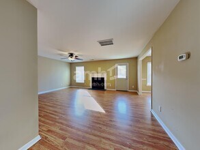836 Willow Bay Dr in Fuquay Varina, NC - Building Photo - Building Photo