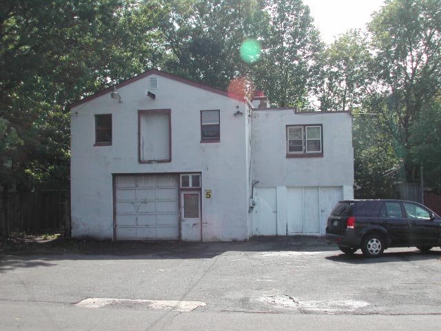 329 Birch Ave in Horsham, PA - Building Photo