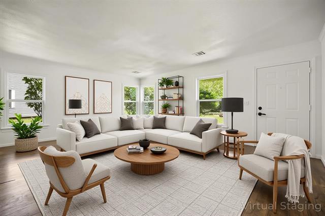 5048 Cedar Hill Rd in Fort Worth, TX - Building Photo