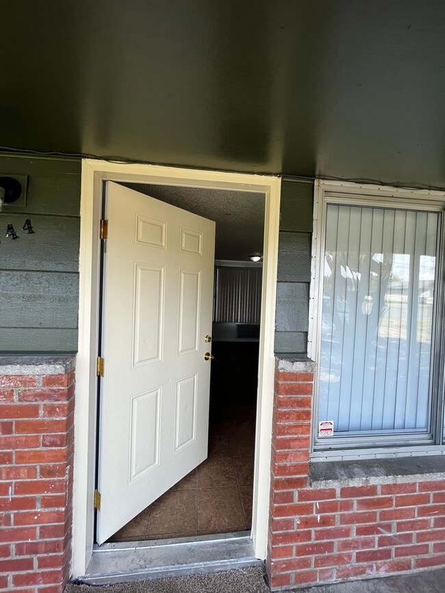 1642-1644 120th St S