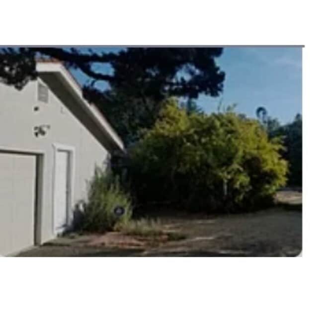 property at 1726 Crescent Dr