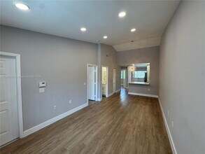 2173 NW 78th Ave in Pembroke Pines, FL - Building Photo - Building Photo
