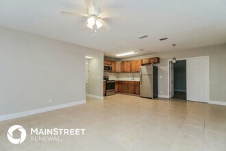 759 Baywood Cir in Sanford, FL - Foto de edificio - Building Photo