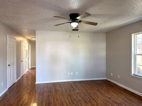 2460 Chinkapin Way in Dallas, TX - Building Photo - Building Photo