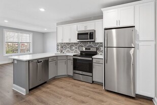 39 California Ave, Unit 2 in Quincy, MA - Building Photo