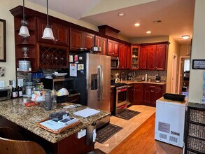 213 Claremont Ave in Jersey City, NJ - Building Photo - Building Photo