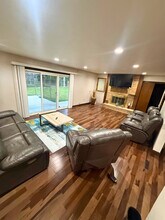 7434 W Wisconsin Ave in Wauwatosa, WI - Building Photo - Building Photo