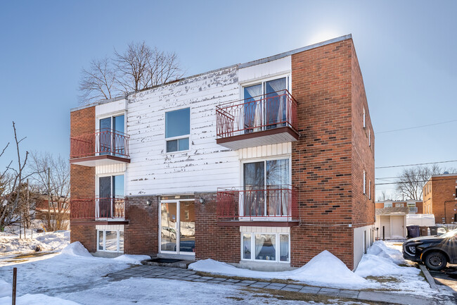 2250 Vallières Rue
